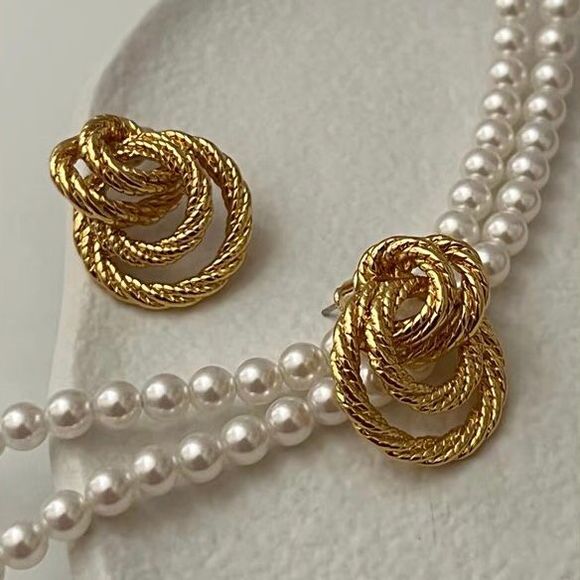 18K Gold Plated Textured Gold Hoop Links Earrings - Picture 4 of 5